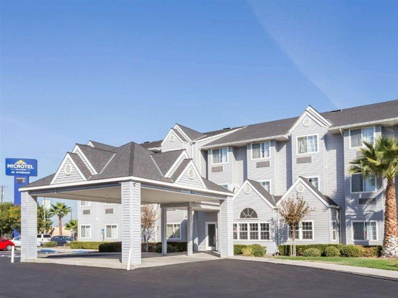 Microtel Inn & Suites Modesto Ceres Экстерьер фото