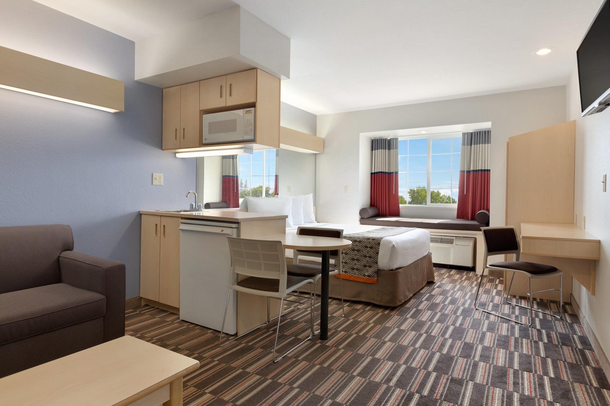 Microtel Inn & Suites Modesto Ceres Экстерьер фото