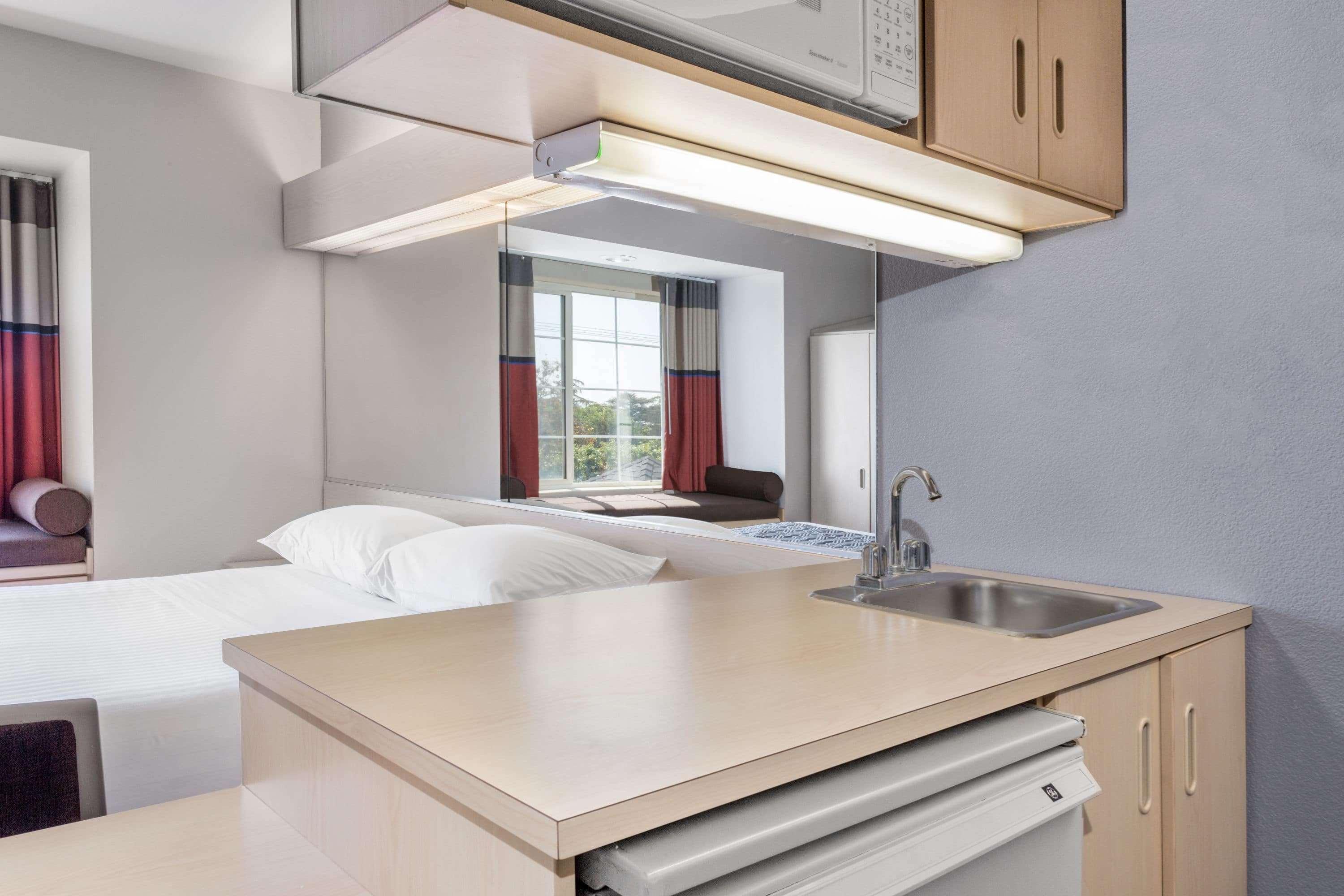 Microtel Inn & Suites Modesto Ceres Экстерьер фото
