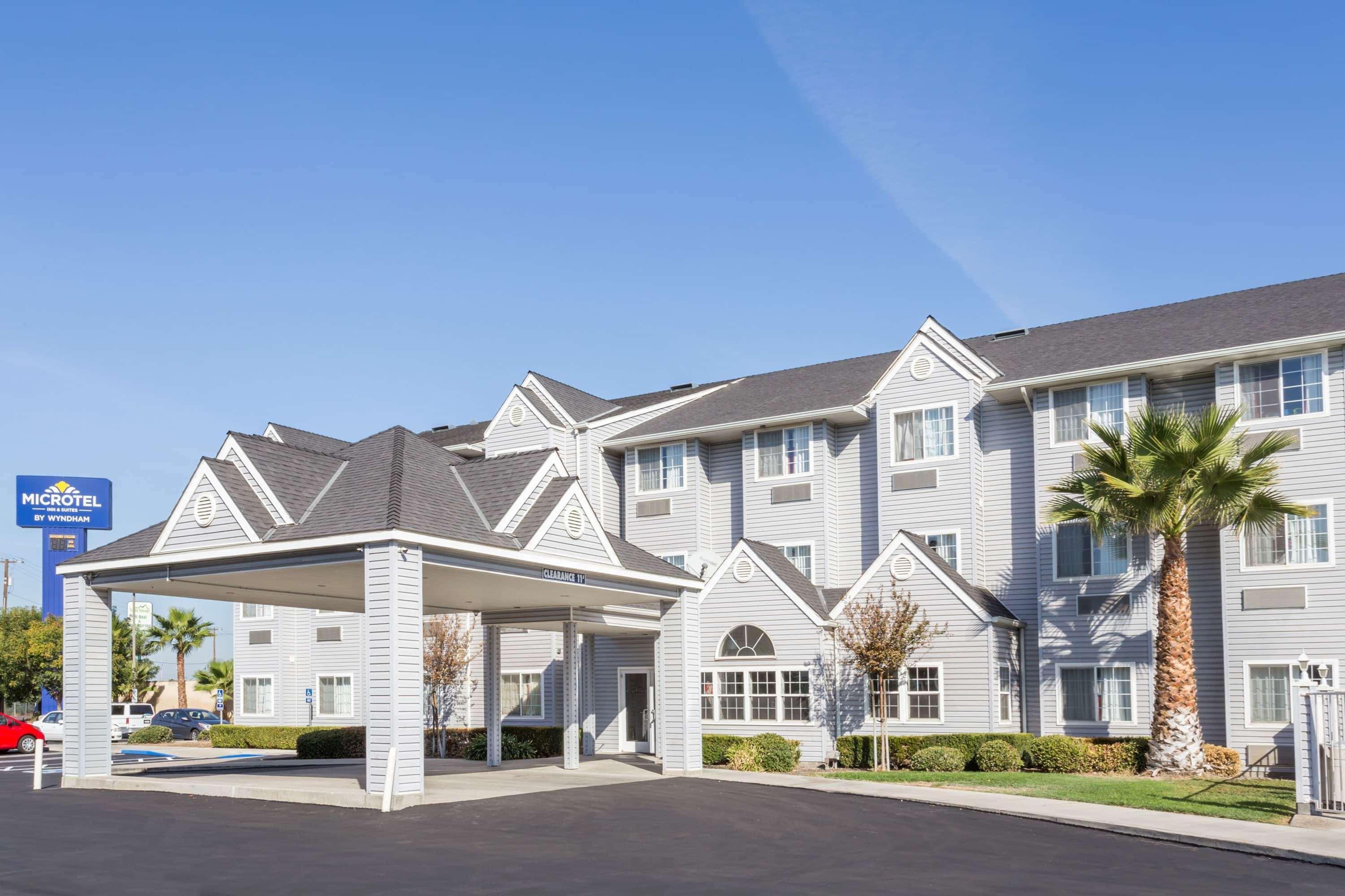 Microtel Inn & Suites Modesto Ceres Экстерьер фото